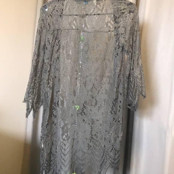 Francesca’s Olive Green Lace Kimono - Picture 2 of 2